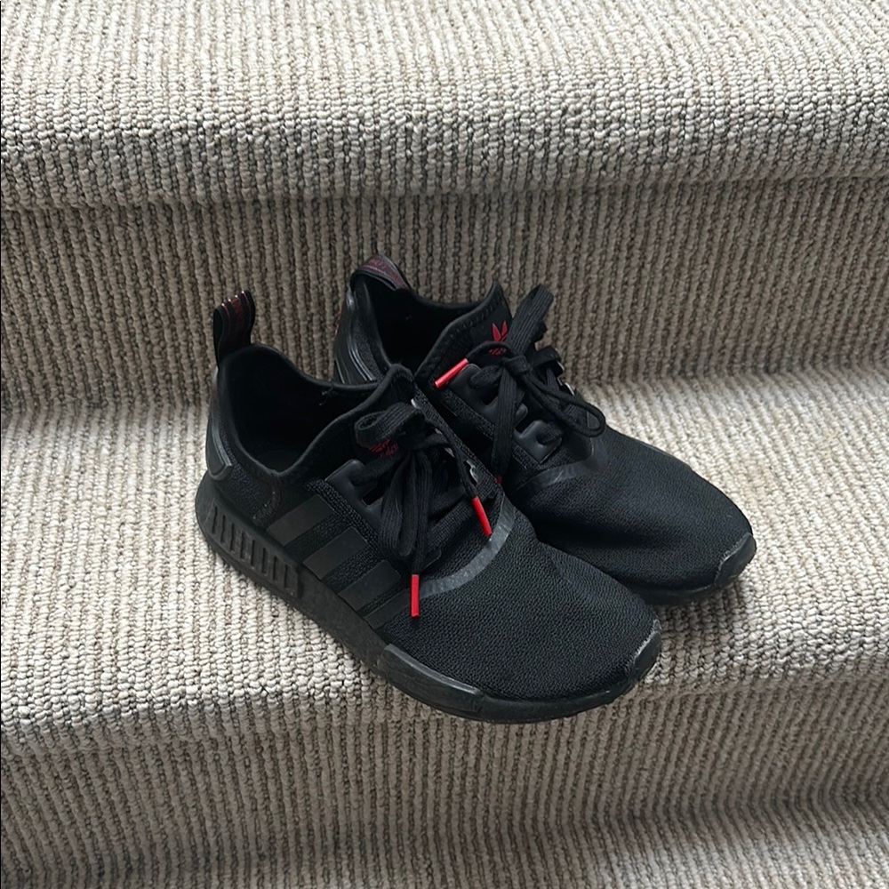 Adidas Black and Red Athletic Sneakers with Sleek Design